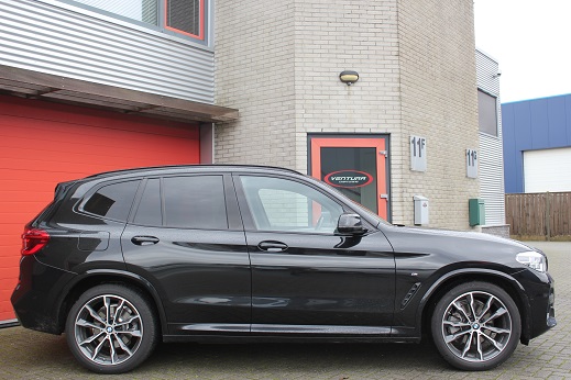 Rijervaring Chiptuning BMW X3 2.0i B48 170 PK Zijkant