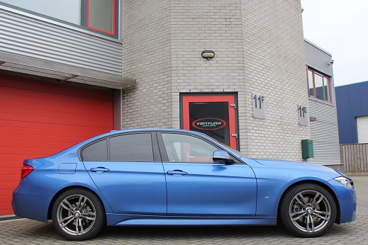 Rijervaring Chiptuning BMW 330e 252 PK Zijkant