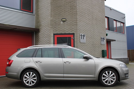 Rijervaring Chiptuning Skoda Octavia 1.6 TDI 110 PK Zijkant