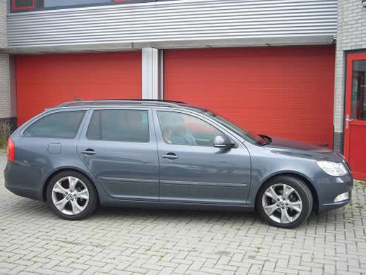Rijervaring Chiptuning Skoda Octavia 1.6 TDI 105 PK Zijkant