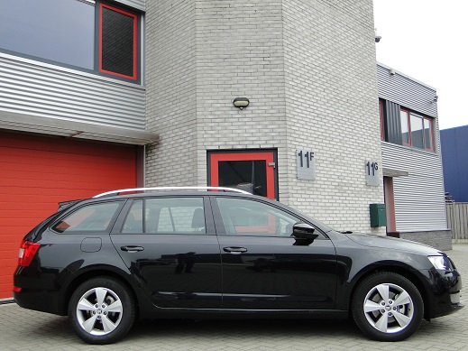 Rijervaring Chiptuning Skoda Octavia 1.6 TDI 110 PK Zijkant