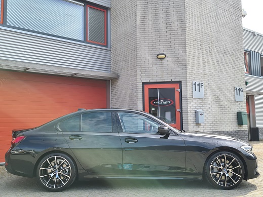 Rijervaring Chiptuning BMW 330i G20 258 PK 400 NM Zijkant