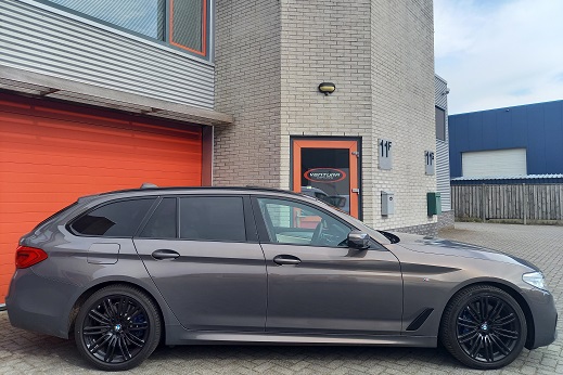 Rijervaring Chiptuning BMW 540i  340 PK G30-G31 Zijkant