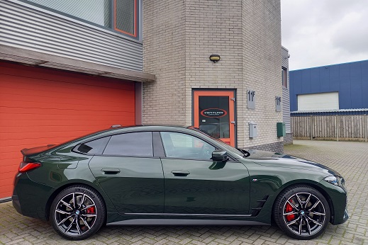 Rijervaring Chiptuning BMW 420i G26 184 PK Zijkant