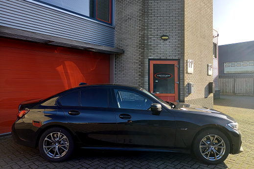 Rijervaring Chiptuning BMW 320e 204 PK G20-G21 Zijkant