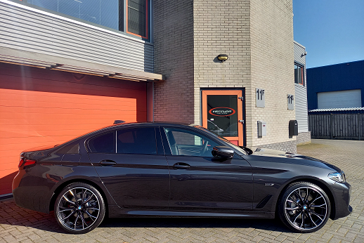 Rijervaring Chiptuning BMW 530E G30-G31 292 PK Zijkant