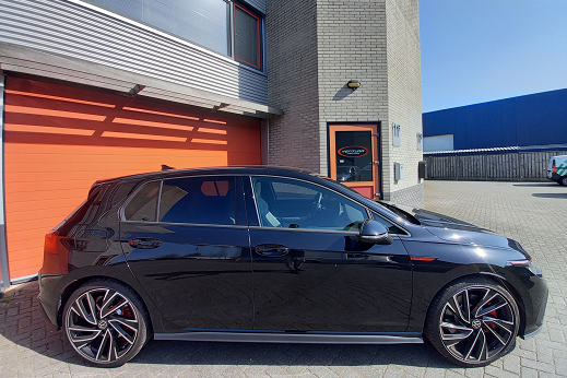 Rijervaring Chiptuning Volkswagen Golf 8 GTi 245 PK Zijkant