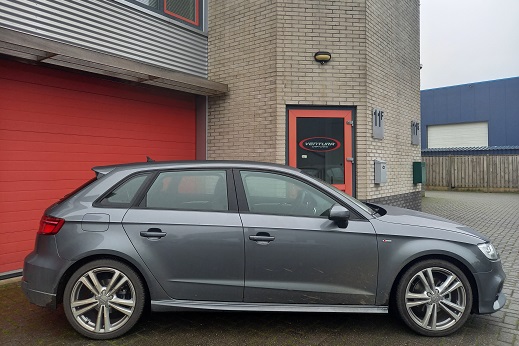 Rijervaring Audi A1 25 TFSi 95 PK Zijkant
