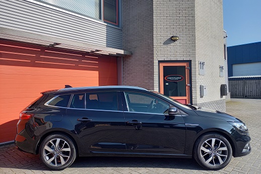 Rijervaring Chiptuning Renault Megane 1.3 TCE 140 PK Zijkant