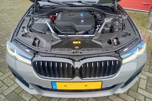 Rijervaring Chiptuning BMW 530E 292 PK G30-G31 Voorkant