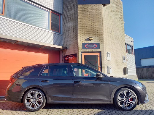 Rijervaring Chiptuning Skoda Octavia 2.0 TSi RS 245 PK Zijkant