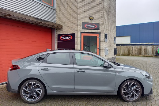 Rijervaring Chiptuning Hyundai i30 1.5 T-GDi 160 PK Zijkant