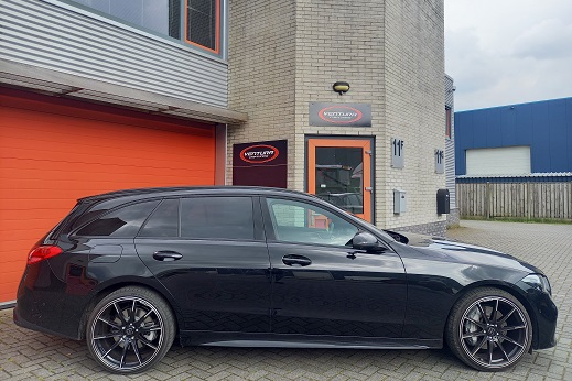 Rijervaring Chiptuning Mercedes C300E 313 PK W206 Zijkant