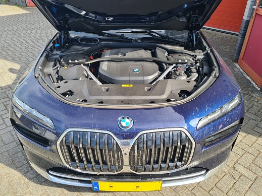 Rijervaring Chiptuning BMW 750e 489 PK G70-G71 Voorkant