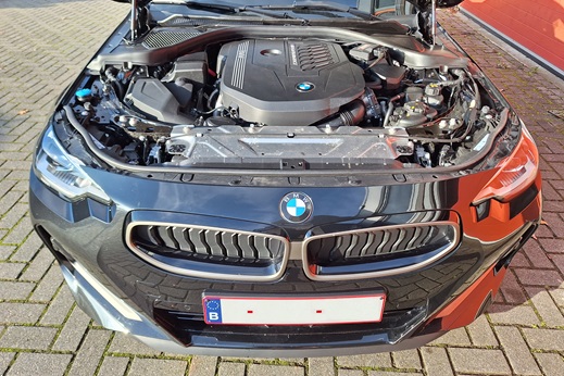 Rijervaring Chiptuning BMW M240i G42 374 PK Voorkant