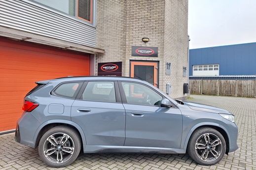 Rijervaring Chiptuning BMW X1 18i 136 PK U11 Zijkant