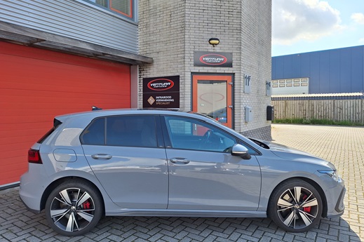 Rijervaring Chiptuning Volkswagen Golf 8 GTE 245 PK Zijkant