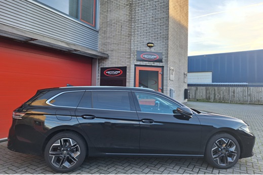 Rijervaring Chiptuning Volkswagen Passat 1.5 eTSi 150 PK B9 Zijkant