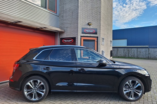 Rijervaring Chiptuning Audi Q5 50 TFSi e 299 PK Zijkant