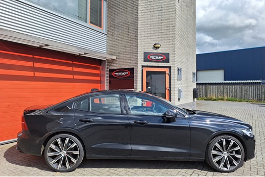 Rijervaring Chiptuning Volvo S60 B4 197 PK Zijkant
