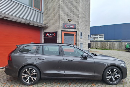 Rijervaring Chiptuning Volvo V60 B3 163 PK Zijkant