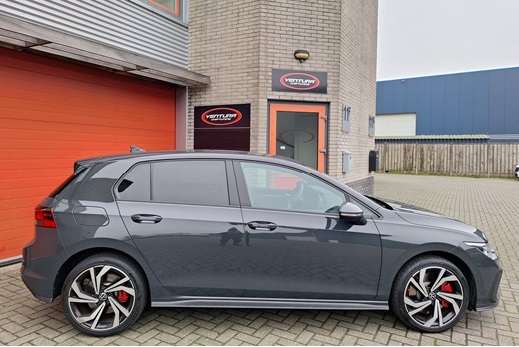 Rijervaring Chiptuning Volkswagen Golf 8 GTE 1.4 245 PK eHybrid Zijkant