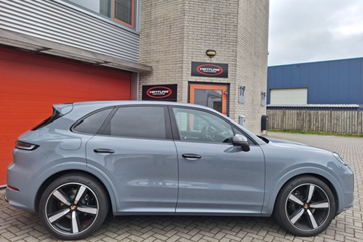 Rijervaring Chiptuning Porsche Cayenne E-Hybrid 470 PK Zijkant