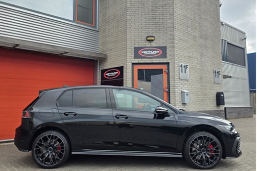 Rijervaring Chiptuning Volkswagen Golf 8 GTE 1.5 272 PK eHybride Zijkant