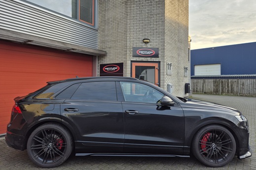 Rijervaring Chiptuning Audi Q8 60 TFSi e 490 PK Zijkant