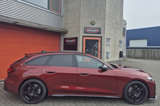 Rijervaring Chiptuning Audi A5 Avant e-Hybrid 299 PK B10 Zijkant