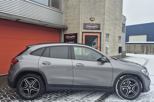 Rijervaring Chiptuning Mercedes GLA 180 CGi 136 PK H247 Zijkant