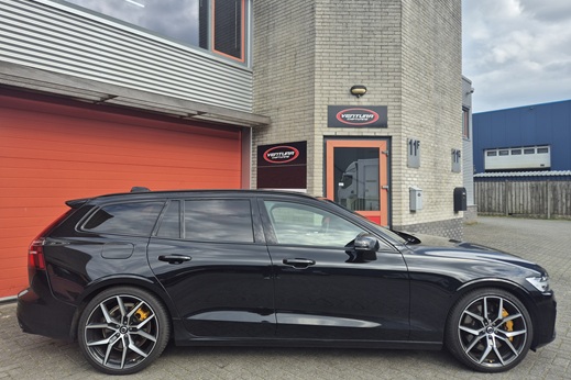 Rijervaring Chiptuning Volvo V60 T8 455 PK Zijkant