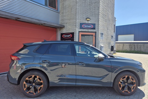 Rijervaring Chiptuning Cupra Terramar 1.5 TSi eHybrid 204 PK Zijkant